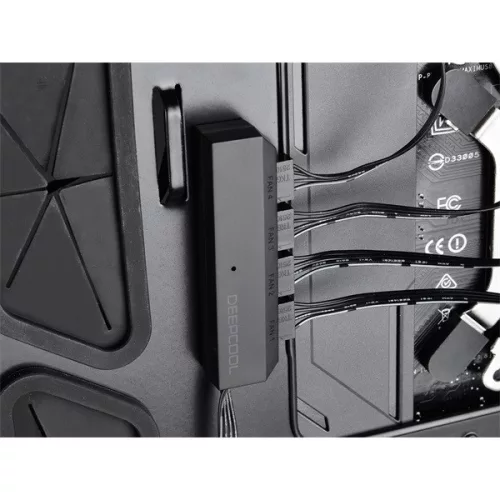 DeepCool FH-04 ventillátor tápkábel elosztó 4db 4pin