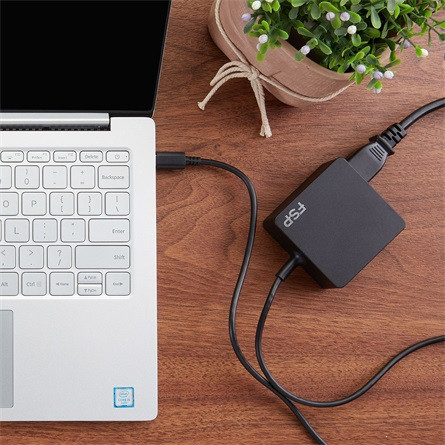 FSP FSP-NB C 65 65W hálózati töltő adapte
